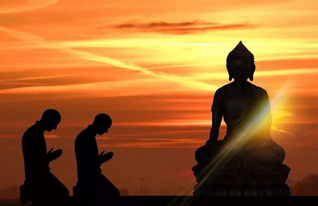 搞懂三個關鍵問題，就不易被“假活佛”所騙(花開半夏)