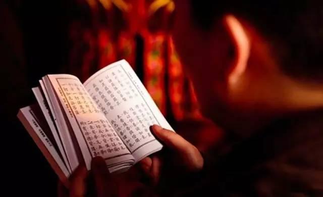 整天抱著書本研究經教是修行嗎？(清風)