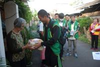 December2016ChiayiMiaoxibranchpresidentanddivisionbrotherstogetherwithChiayihighschoollifewisdomstudycommunitystudentcarealoneelderlyactivities-2.jpg