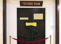 InternationalMuseumofArttreasureroom1.jpg InternationalMuseumofArttreasureroom1.jpg